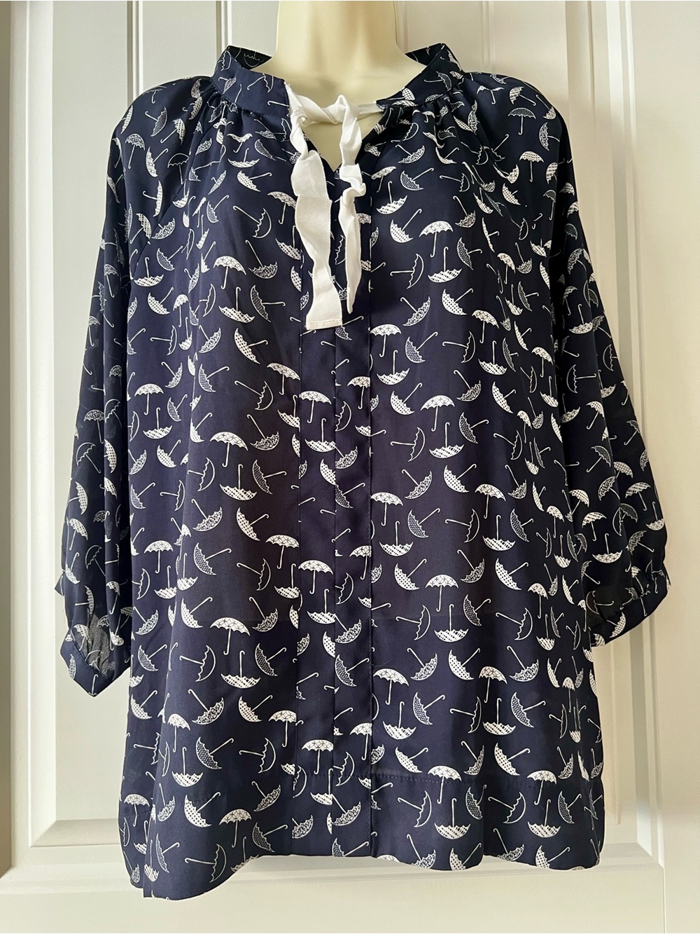 Downeast Basics Whimsical Blouse Size L Umbrella Print